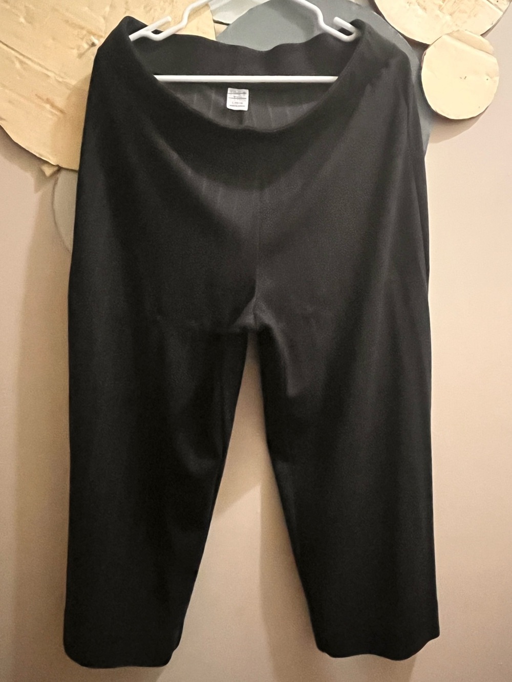 New Black Stretch Pull-On Capri Pants